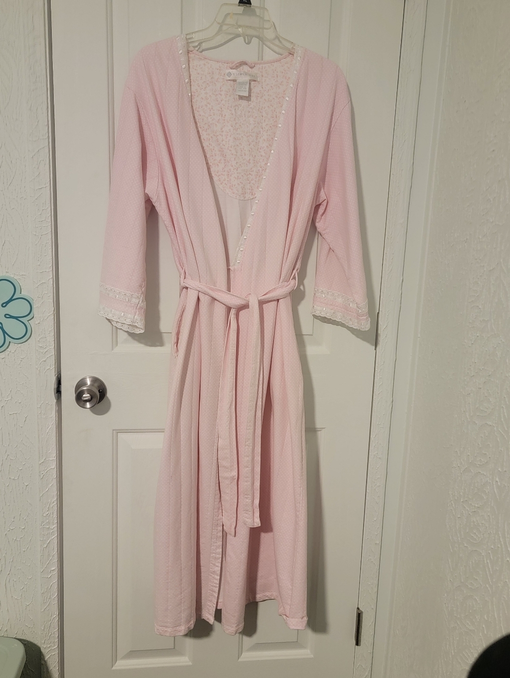 Vintage 2004 Eileen West Long Robe, Pastel Pink, Size Medium